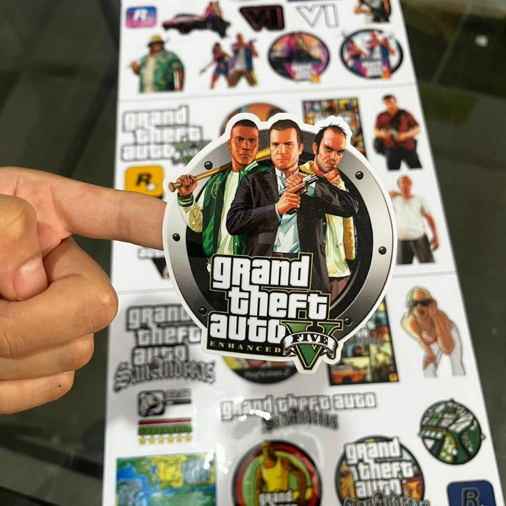 ð¥ Super Cartela de Adesivos Colecionáveis GTA VI, GTA V e San Andreas – 33 Adesivos | 60x30 cm | Laminado Premium ð¥ - Imagem 2