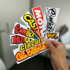 KIT 8 ADESIVOS RECORTADO LAMINADO ALTO BRILHO FAMILIA 244 MOTOCANDO DÉBIKES CASTELO MOTOS MOTUL